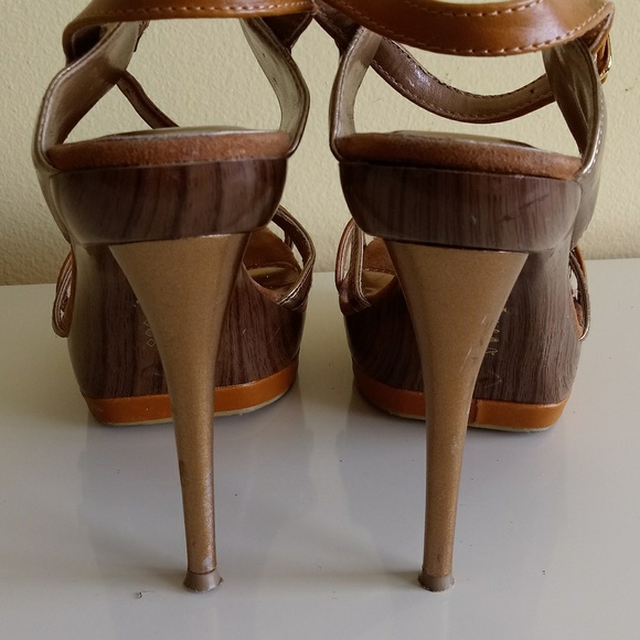 Brown and Gold Heels - Picture 8 of 8